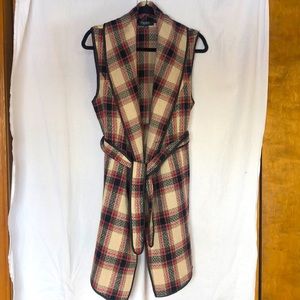 Papillon sweater vest